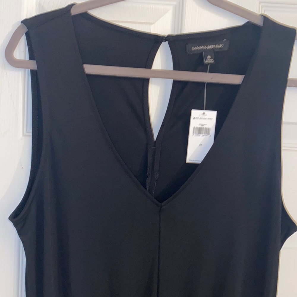 Banana Republic   Black V Neck Sleeveless Jumpsuit   Size M